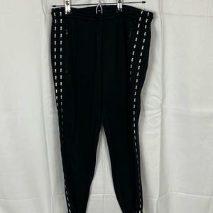 Victoria’s Secret Pink leggings Medium in size